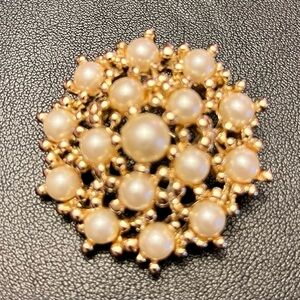 Vintage Elegant Emmons Gold and Pearl Brooch